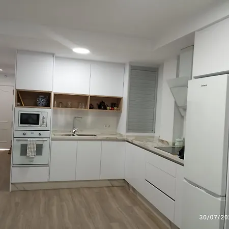 Trafalgar Royal Apartamento Adra
